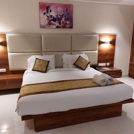 โฮเทล ทรานควิล มานิพาล Hotel มานิปาลา ภายนอก รูปภาพ