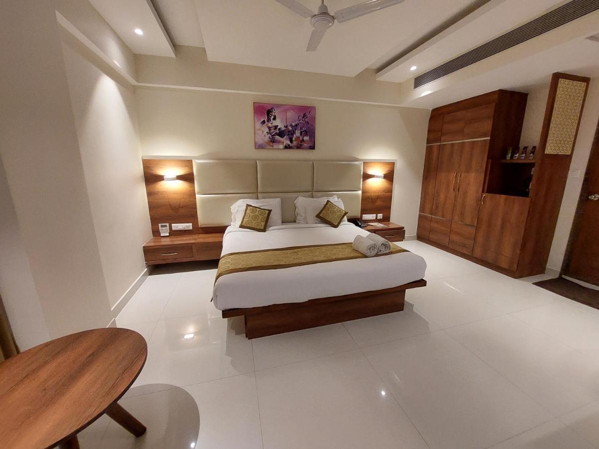 โฮเทล ทรานควิล มานิพาล Hotel มานิปาลา ภายนอก รูปภาพ