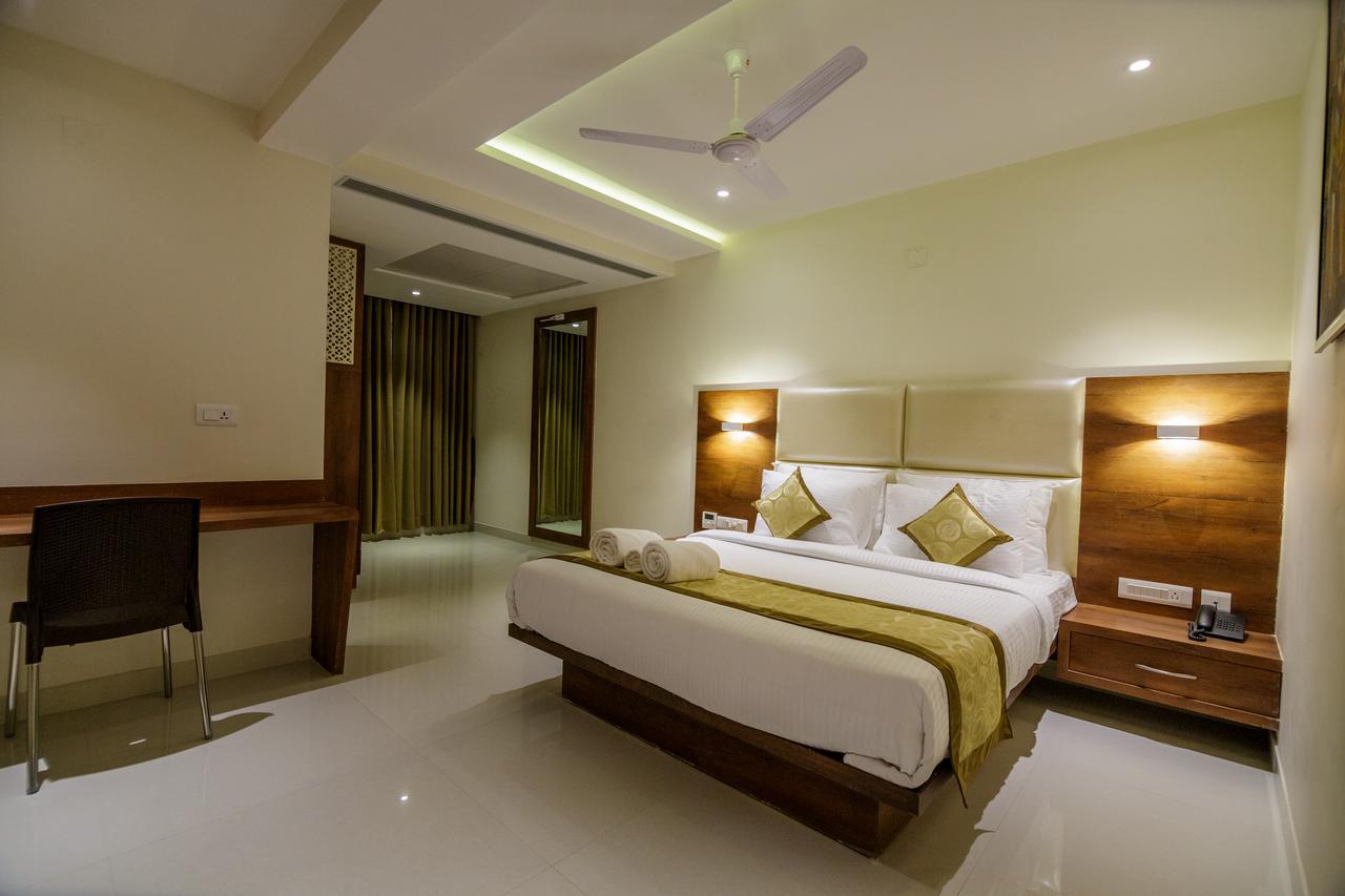 โฮเทล ทรานควิล มานิพาล Hotel มานิปาลา ภายนอก รูปภาพ